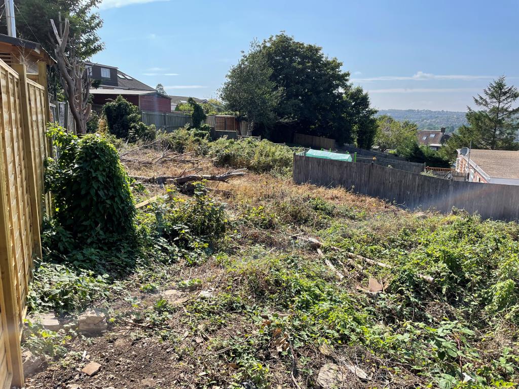 Lot: 83 - FREEHOLD LAND WITH POTENTIAL -